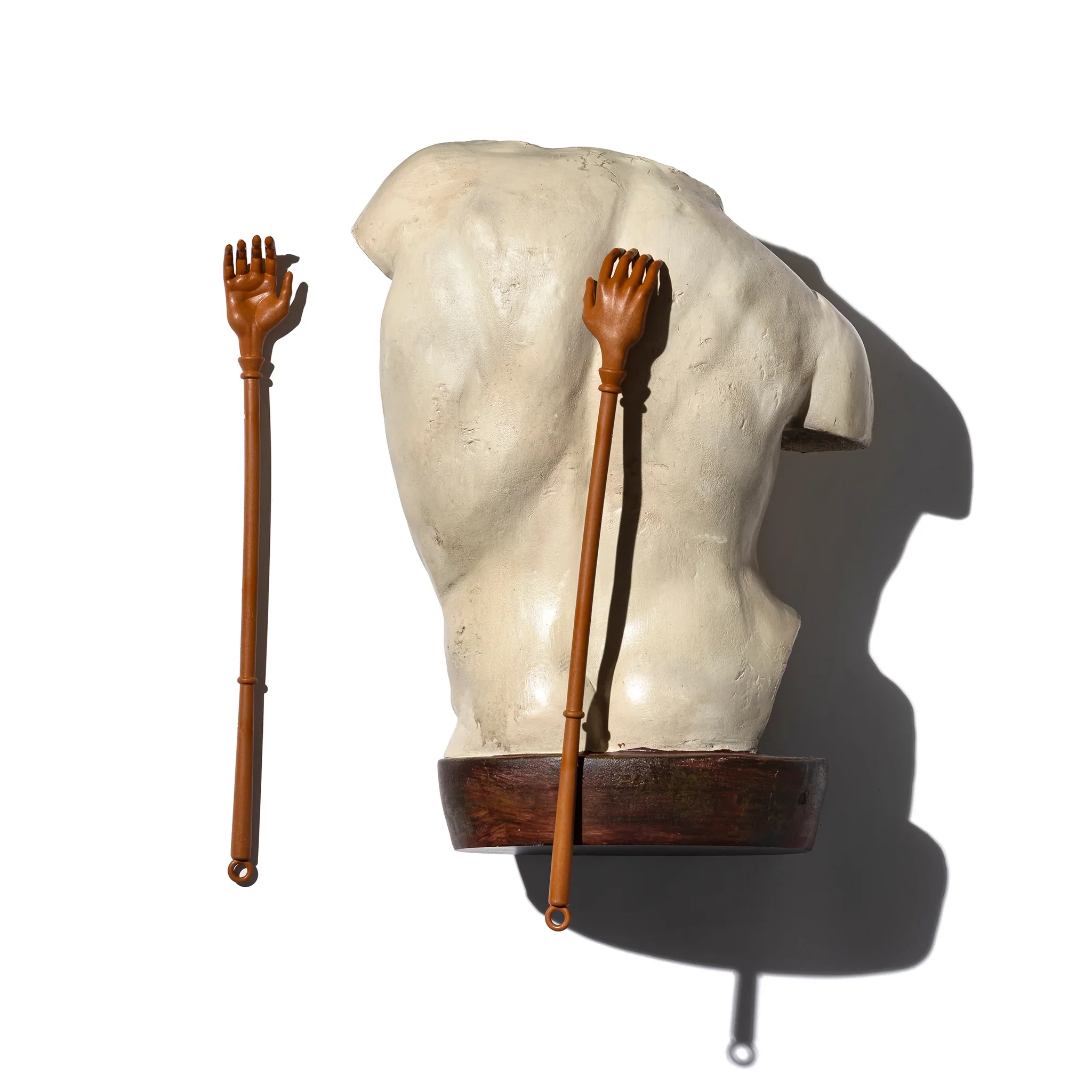 HAND SHAPED BACK SCRATCHER - Image 2