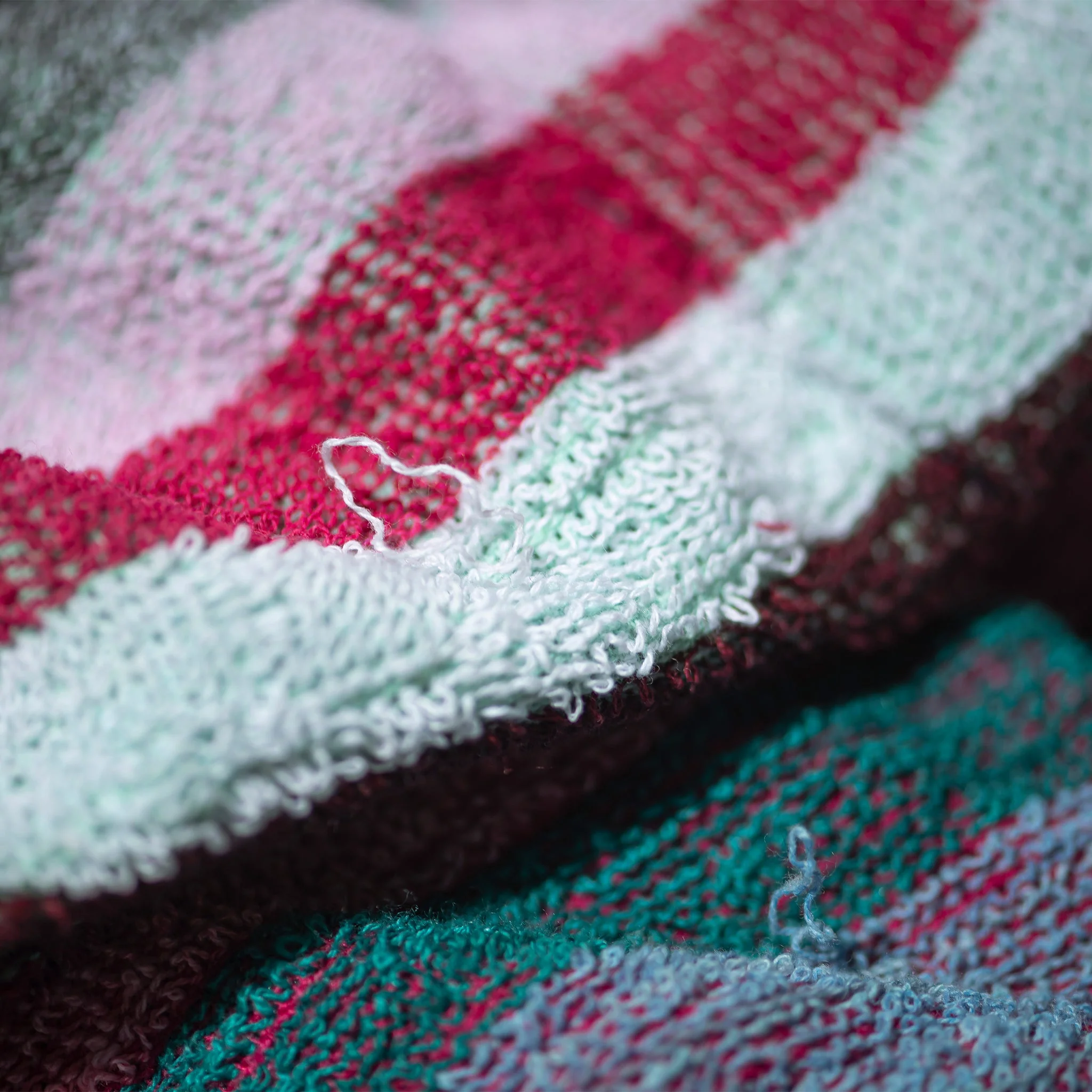 LOCAL DISTRIBUTION RAINBOW TOWEL SQUARE BAG - Image 5