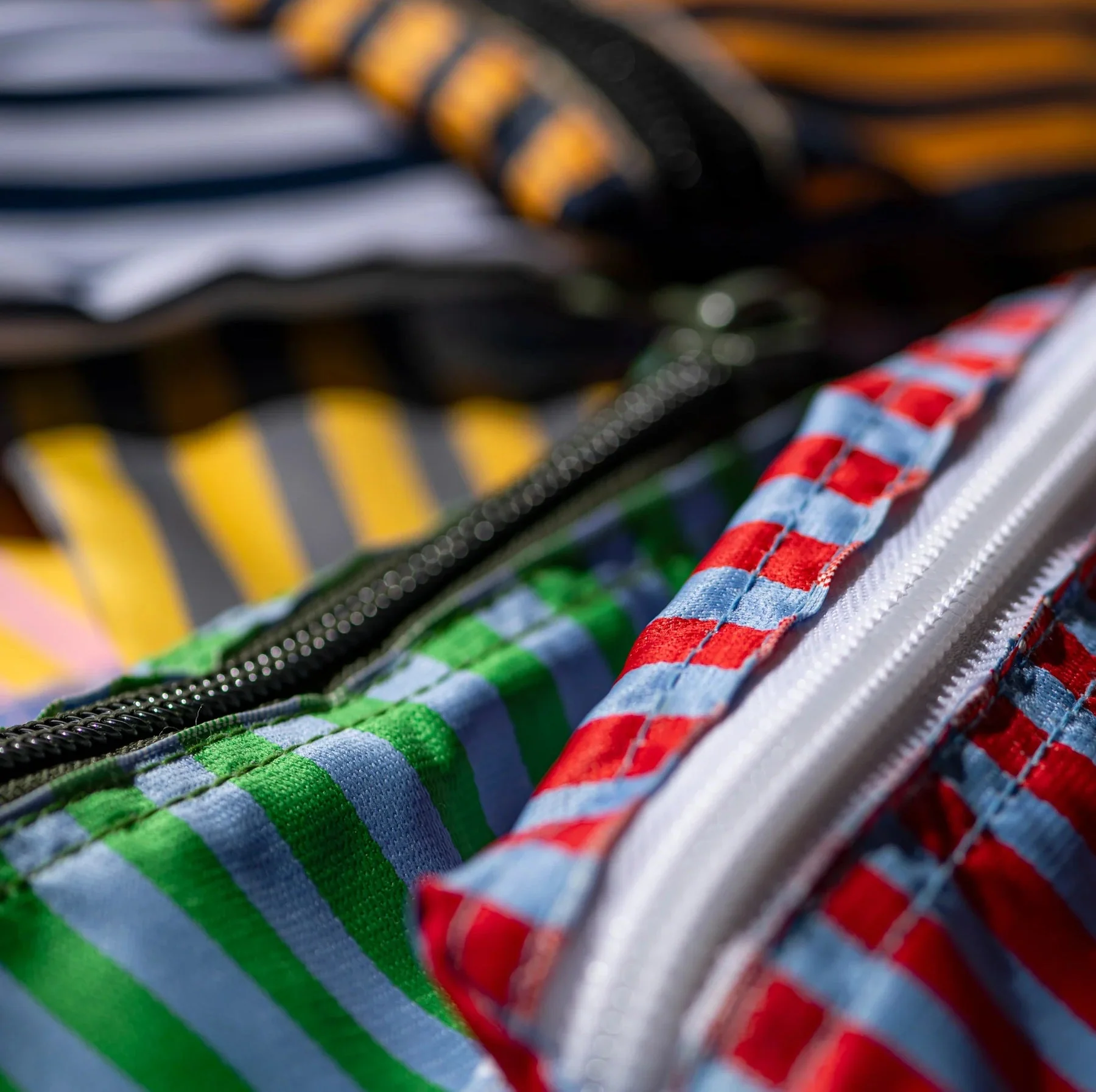 SCHOOL TIE FABRIC SEMICIRCLE POUCH - Image 13