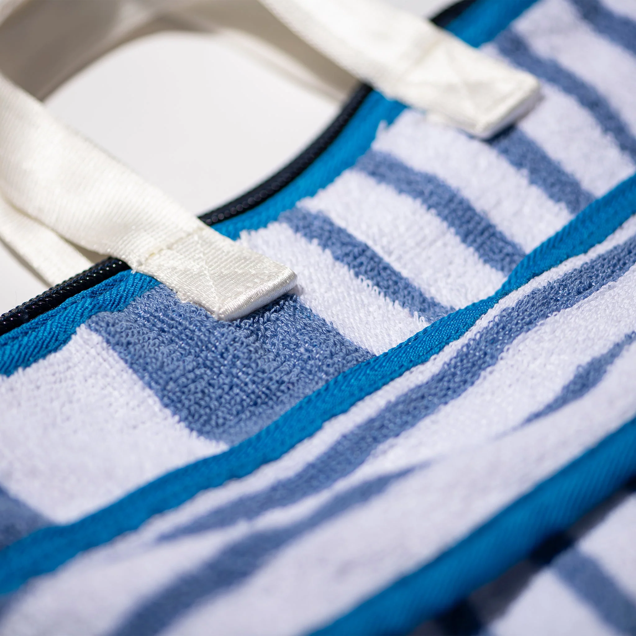STRIPED TOWEL HELMET BAG - LIM.ED. - Image 3